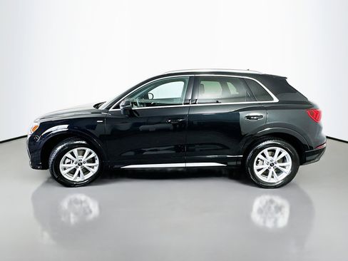Used 2025 Audi Q3 2.0T Premium w/ Convenience Package AWD/4WD image 4