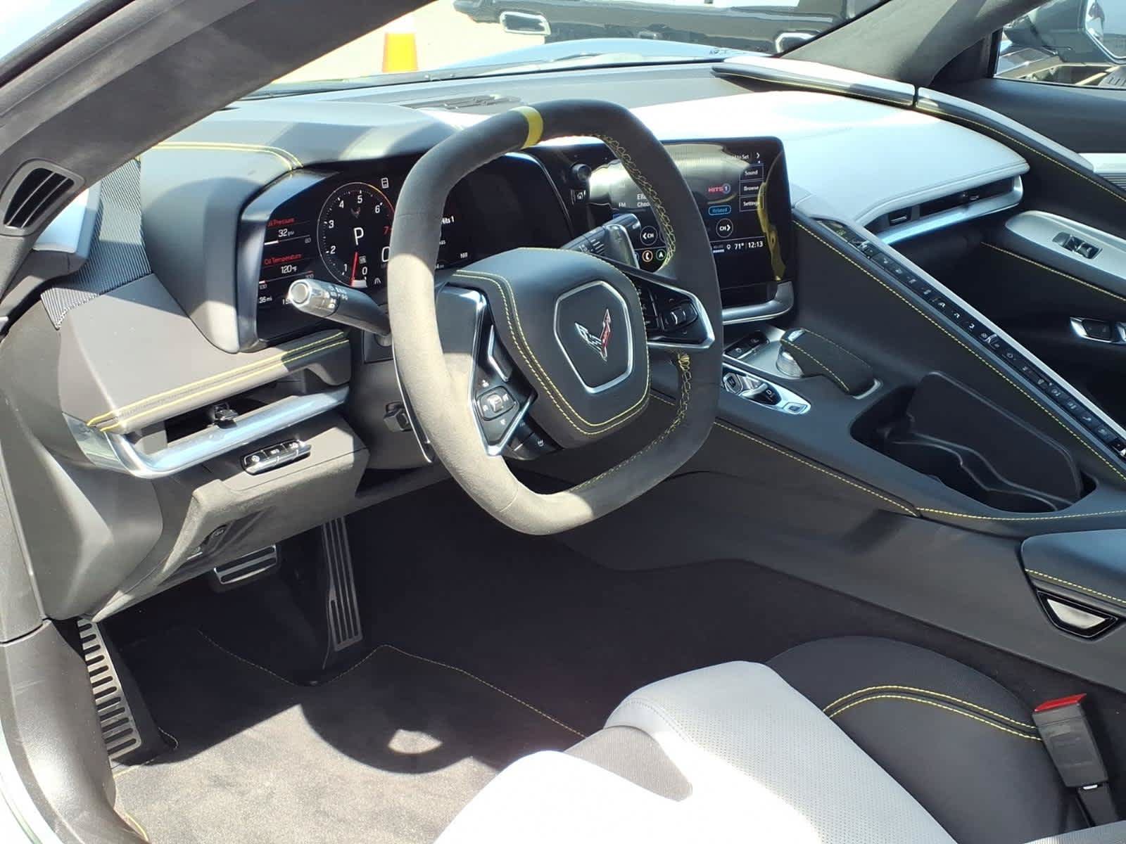 Certified 2022 Chevrolet Corvette Stingray Premium Conv RWD image 9