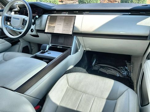 Certified 2025 Land Rover Range Rover Long Wheelbase Autobiography AWD/4WD image 14