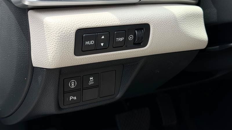 Used 2018 Honda Accord Touring image 22