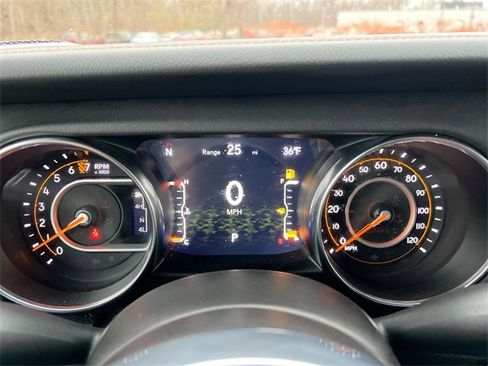 Used 2022 Jeep Gladiator Overland image 12