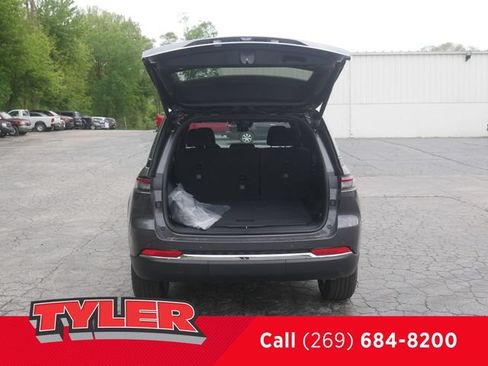 New 2026 Jeep Grand Cherokee Laredo X AWD/4WD image 16