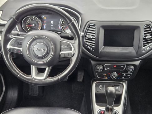 Used 2019 Jeep Compass Latitude w/ Popular Equipment Group FWD image 33