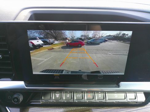 Used 2024 Chevrolet Silverado 2500 LT w/ Convenience Package image 25