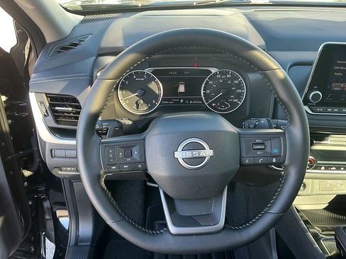 Certified 2025 Nissan Rogue SV w/ SV Premium Package image 14