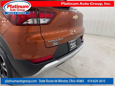 Used 2021 Chevrolet TrailBlazer LT FWD image 45