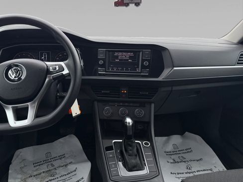Used 2019 Volkswagen Jetta S image 10