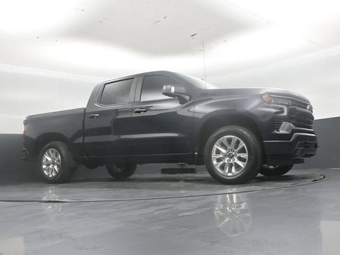 Used 2024 Chevrolet Silverado 1500 RST AWD/4WD image 38