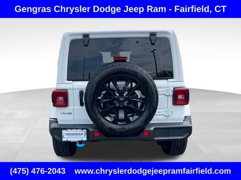 Used 2024 Jeep Wrangler Unlimited Sahara AWD/4WD image 6