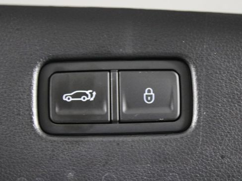 Used 2026 Genesis GV70 2.5T AWD/4WD image 16