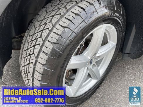 Used 2017 Ford Explorer XLT w/ Equipment Group 201A AWD/4WD image 26