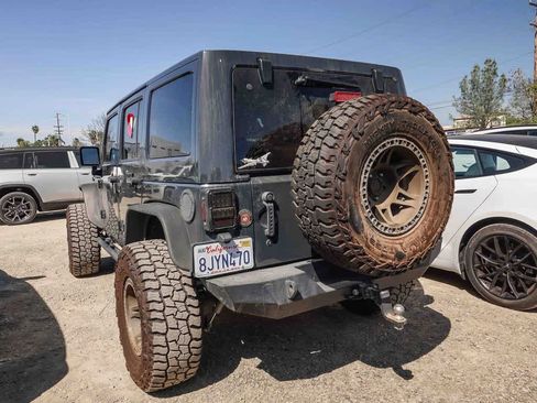 Certified 2017 Jeep Wrangler Unlimited Rubicon w/ Connectivity Group image 13