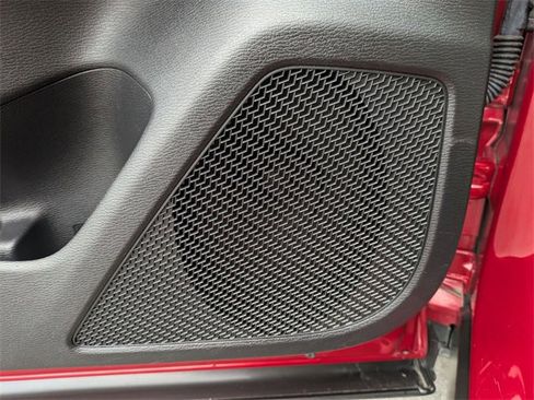 Used 2023 Mitsubishi Outlander SE image 13