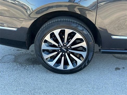Used 2023 Lincoln Navigator L Reserve image 50