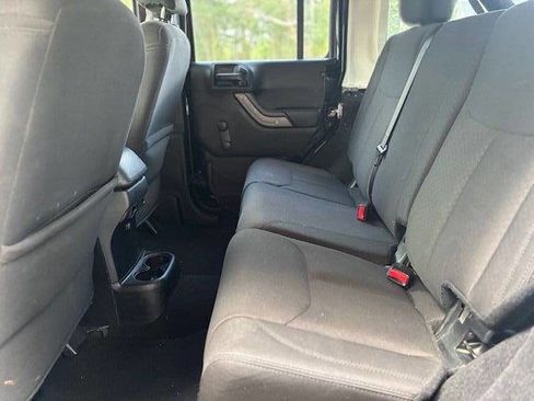 Used 2017 Jeep Wrangler Unlimited Sport AWD/4WD image 6