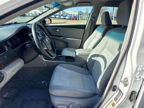 Used 2016 Toyota Camry LE image 13