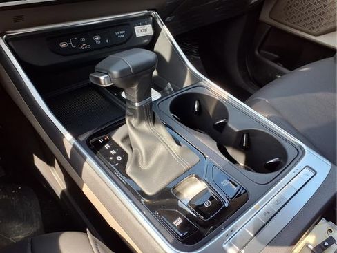 New 2026 Kia Carnival EX image 8