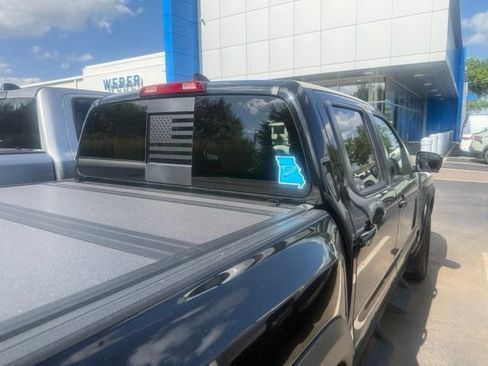 Used 2023 Nissan Frontier PRO-4X w/ Pro Convenience Package AWD/4WD image 10