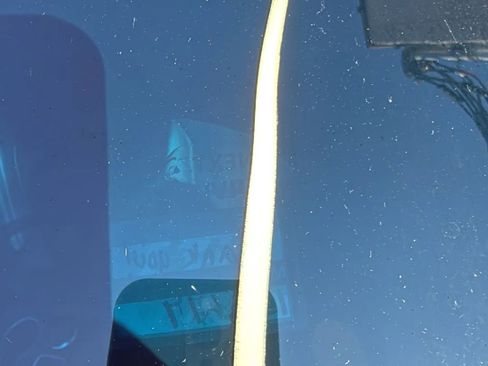 Used 2018 Ford Explorer XLT w/ Equipment Group 202A image 31