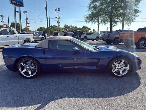 Used 2007 Chevrolet Corvette Convertible w/ Preferred Equipment Group image 4
