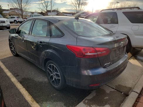 Used 2017 Ford Focus SEL image 7