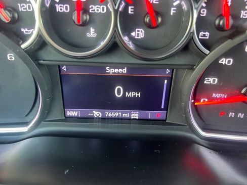 Used 2020 Chevrolet Silverado 1500 LT AWD/4WD image 30