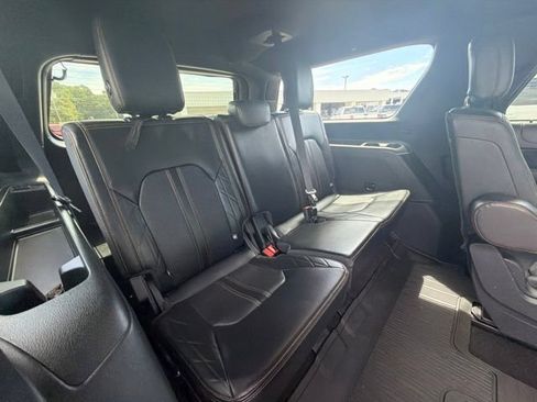 Used 2023 Ford Expedition Max Platinum RWD image 11