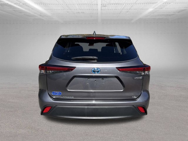 Used 2023 Toyota Highlander LE FWD image 6
