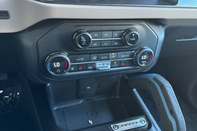 Used 2023 Ford Bronco Wildtrak AWD/4WD image 19