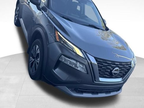 Used 2022 Nissan Rogue SV AWD/4WD image 2