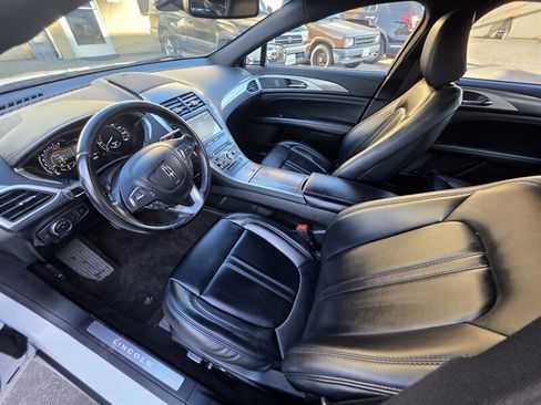 Used 2020 Lincoln MKZ FWD image 18