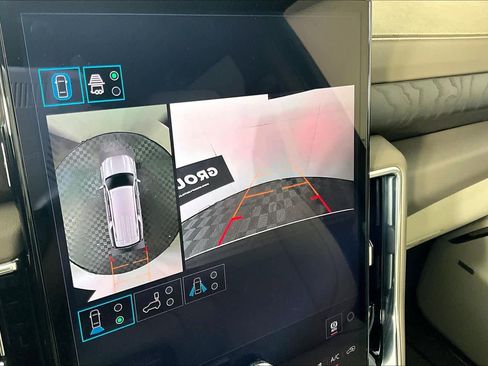 Used 2026 GMC Yukon XL Denali w/ Sun & Power Step Package image 25