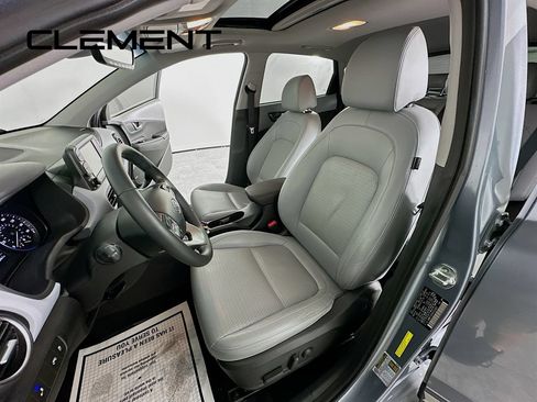 Used 2019 Hyundai Kona Limited FWD image 31