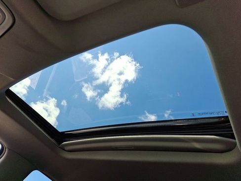 Used 2021 GMC Sierra 1500 Denali w/ Driver Alert Package II image 15