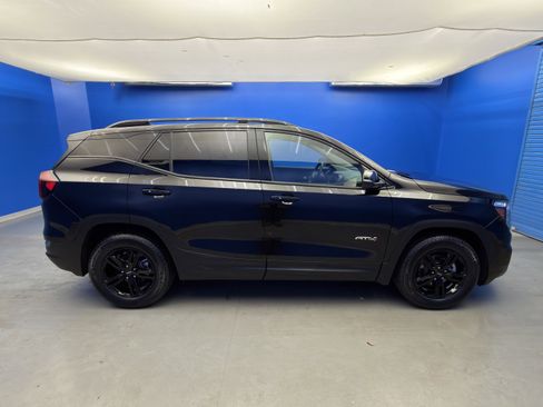 Used 2023 GMC Terrain AT4 image 8