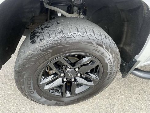 Used 2021 Chevrolet Silverado 1500 Custom Trail Boss w/ Safety Confidence Package AWD/4WD image 11