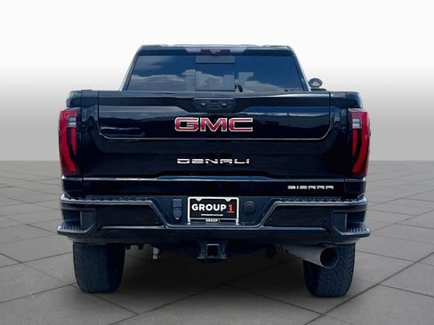 Used 2024 GMC Sierra 2500 Denali w/ Denali Reserve Package AWD/4WD image 5
