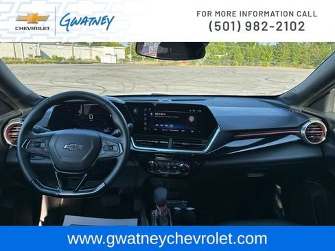 Used 2024 Chevrolet Trax RS w/ Driver Confidence Package FWD image 22