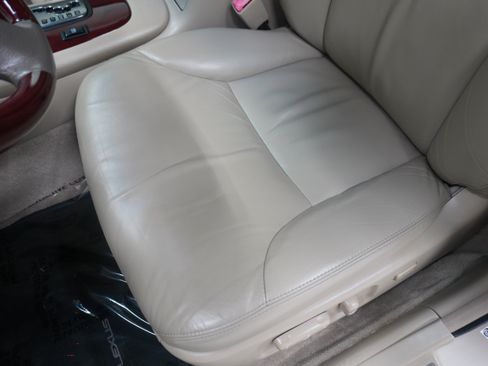Used 2004 Lexus ES 330 w/ Premium Pkg FWD image 12