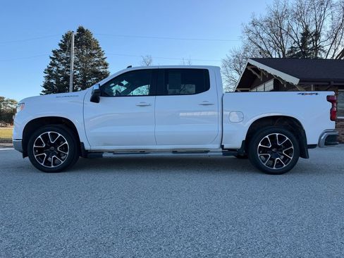 Used 2022 Chevrolet Silverado 1500 LT image 14