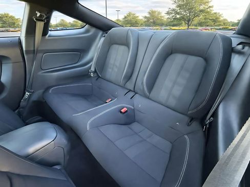 Used 2019 Ford Mustang GT RWD image 10