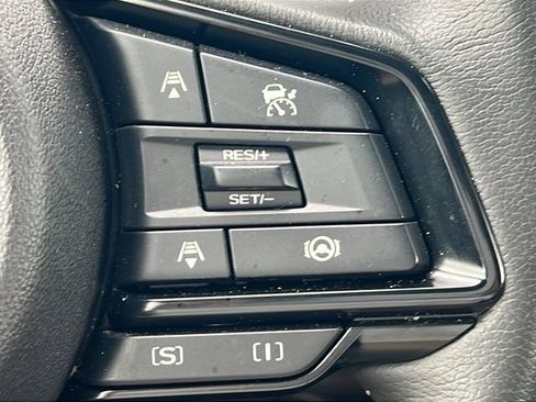 Used 2025 Subaru Forester Premium AWD/4WD image 21