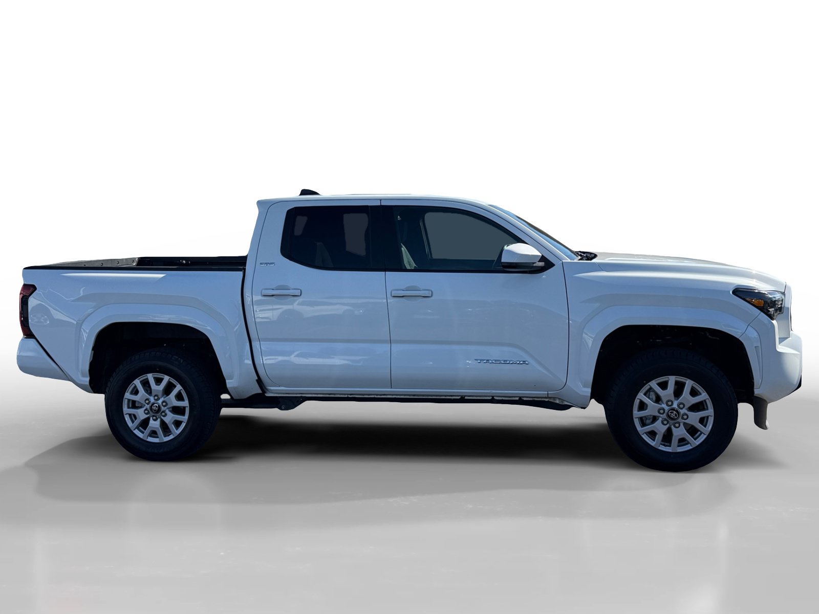 Used 2025 Toyota Tacoma SR5 AWD/4WD image 6