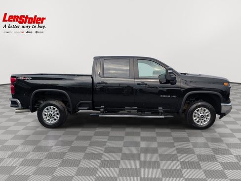 Used 2025 Chevrolet Silverado 2500 LT w/ Convenience Package AWD/4WD image 6