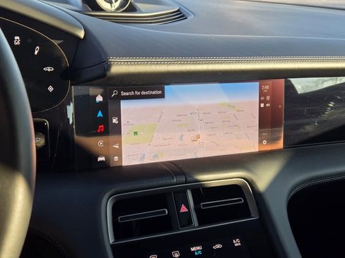 Used 2025 Porsche Taycan image 18