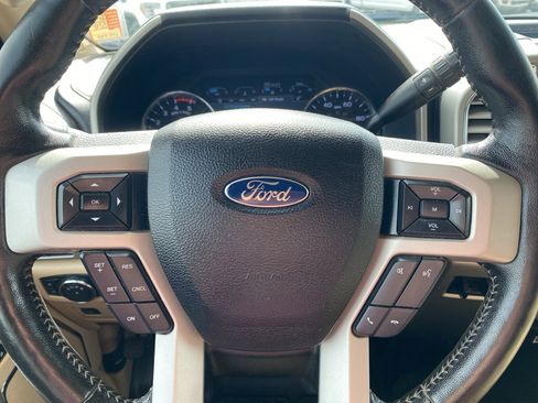 Used 2017 Ford F350 Lariat w/ Lariat Ultimate Package AWD/4WD image 6