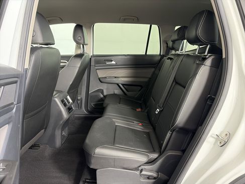 Used 2023 Volkswagen Atlas SE image 7