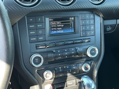 Used 2015 Ford Mustang Coupe image 29