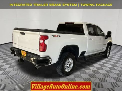 Used 2022 Chevrolet Silverado 2500 LT w/ Convenience Package AWD/4WD image 3