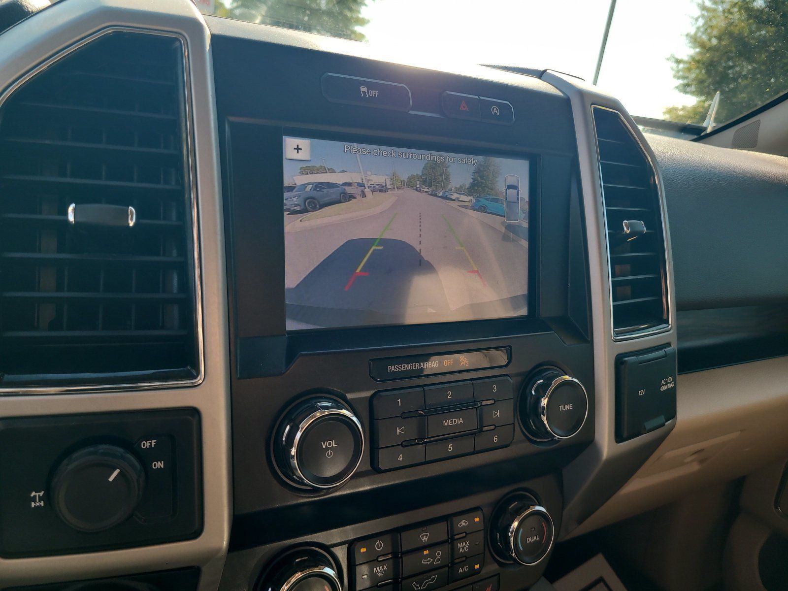Used 2019 Ford F150 Lariat RWD image 21